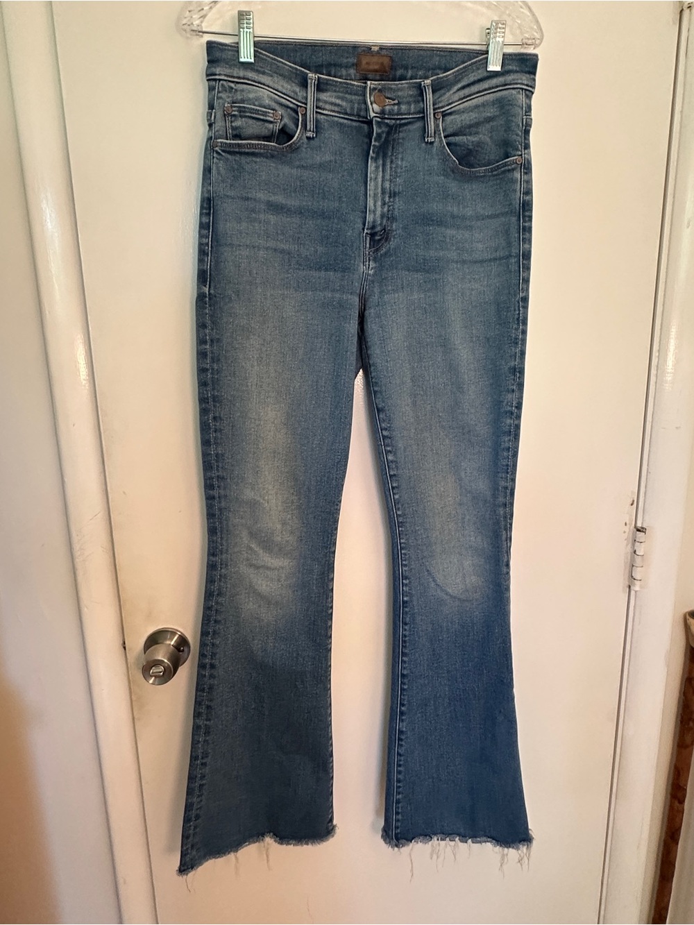 MOTHER Weekender Fray High-Rise Flare Jeans - Meet Cute wash
